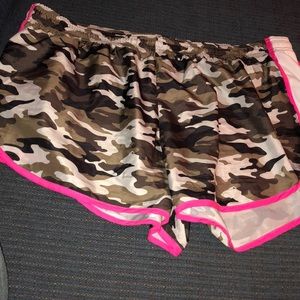 Camo polyester shorts